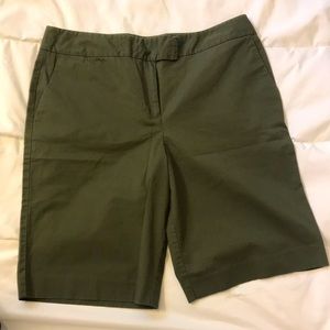Ann Taylor Green Bermuda chino shorts
